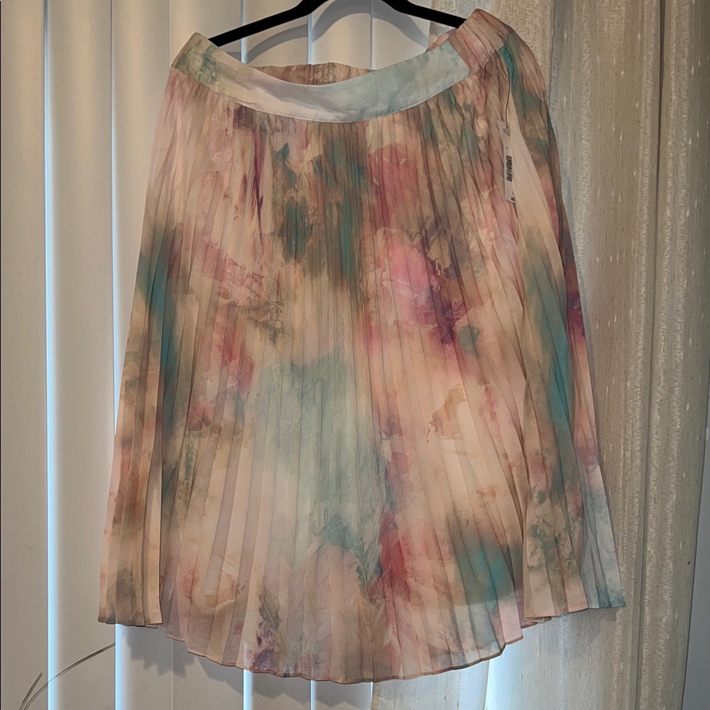 Worthington Pastel Watercolor Pleated Skirt